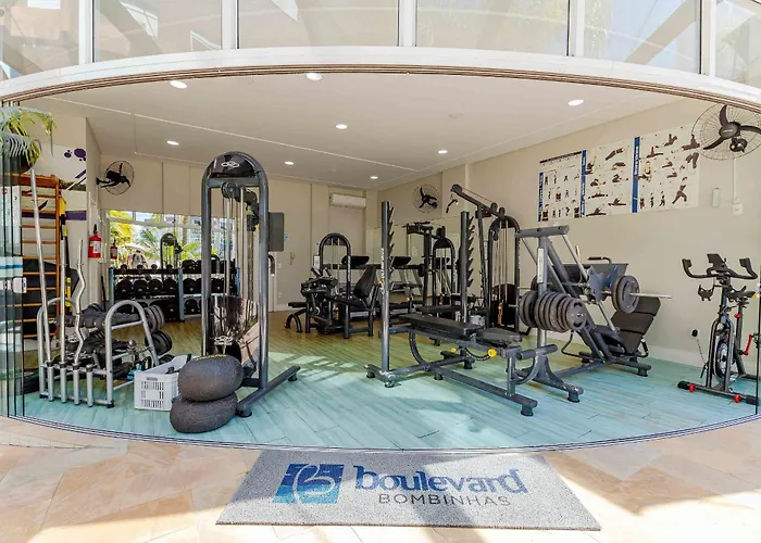 Boulevard - Apartamento Em Condominio Com Piscina Bombinhas